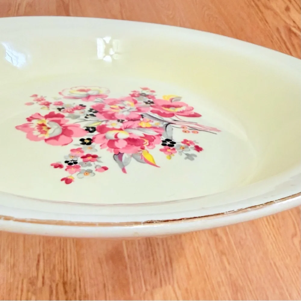Circa 1944 Pantry Bak-In 10” Floral Pie Plate 22K gold trim by Crooksville